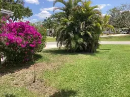 Picture of 10 Le Mans Dr, Naples, FL 34112