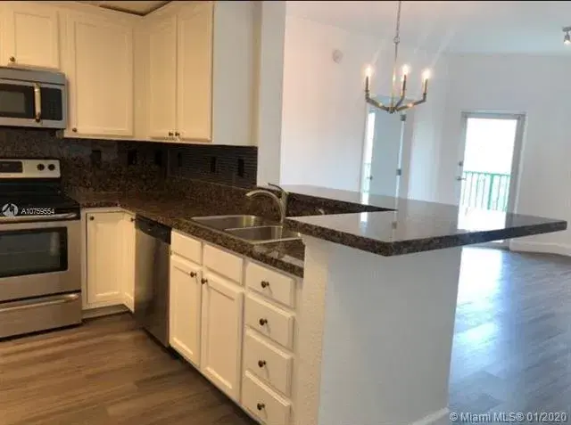 Picture of 6001 SW 70Th Street 642, South Miami FL 33143