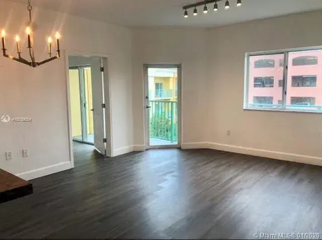 Picture of 6001 SW 70Th Street 642, South Miami FL 33143