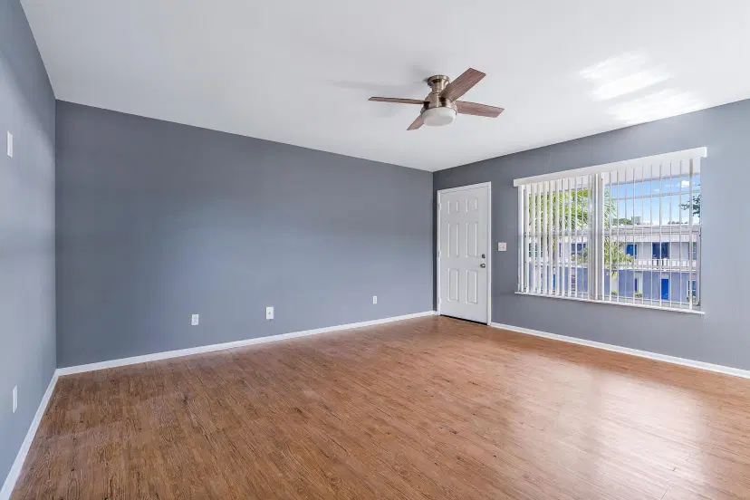 Picture of 2929 SE Ocean Boulevard M10, Stuart FL 34996