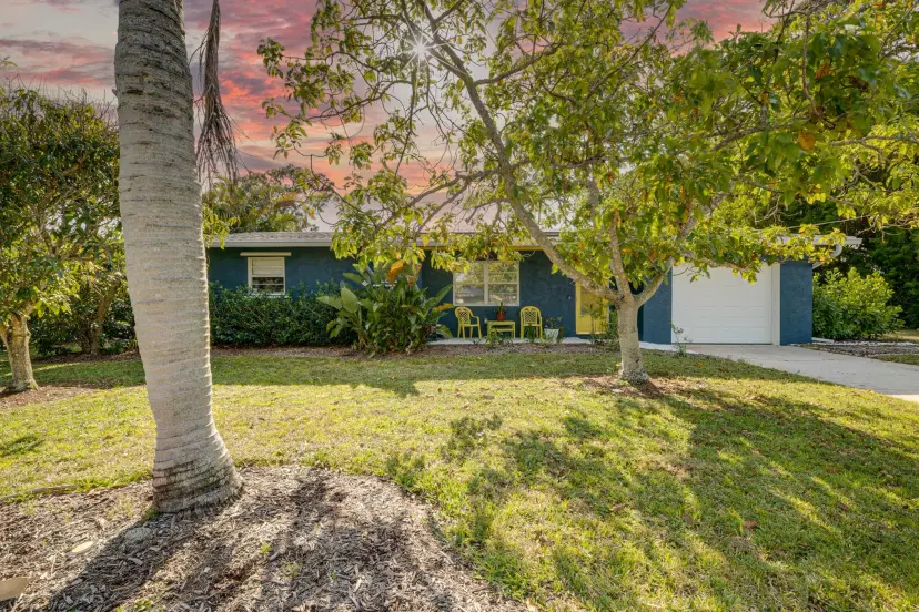 Picture of 1202 SE Madison Avenue, Stuart FL 34996