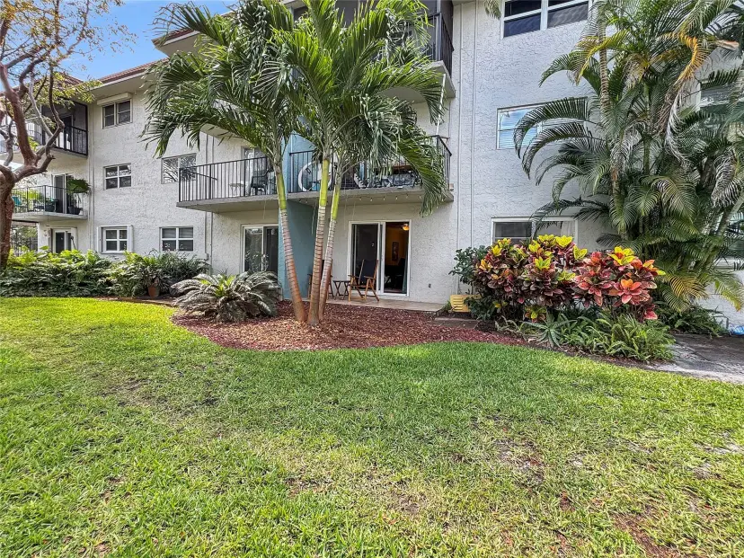 Picture of 333 NW 17Th Ct 103B, Fort Lauderdale FL 33311