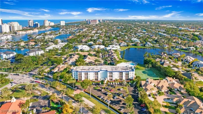 Picture of 555 Park Shore Dr B411, Naples FL 34103