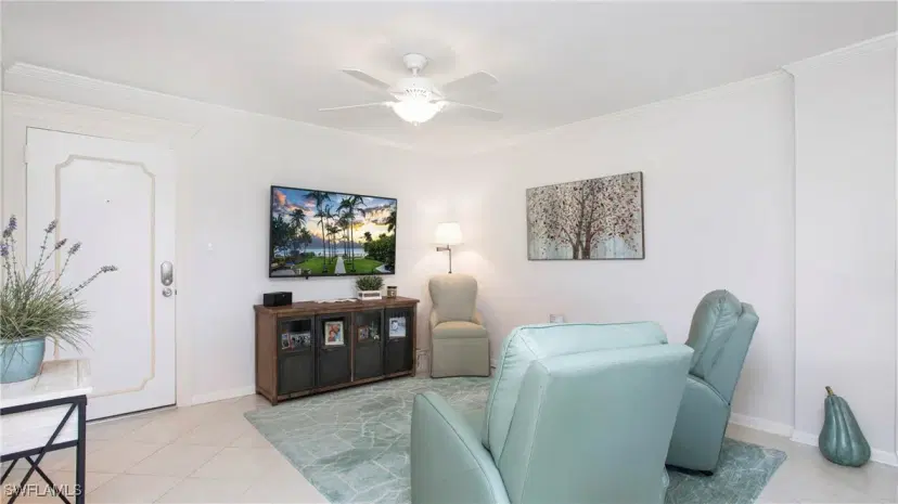 Picture of 555 Park Shore Dr B411, Naples FL 34103