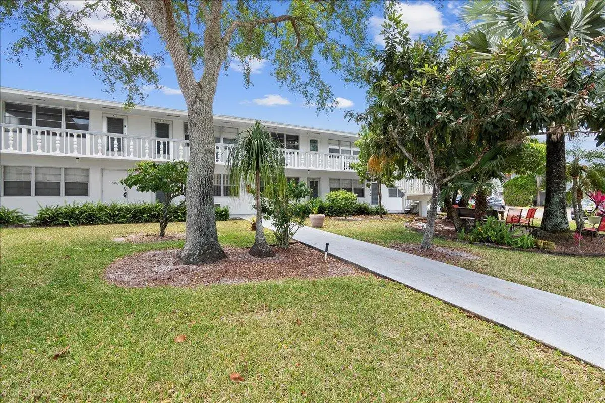 Picture of 412 Sheffield Q, West Palm Beach, FL 33417