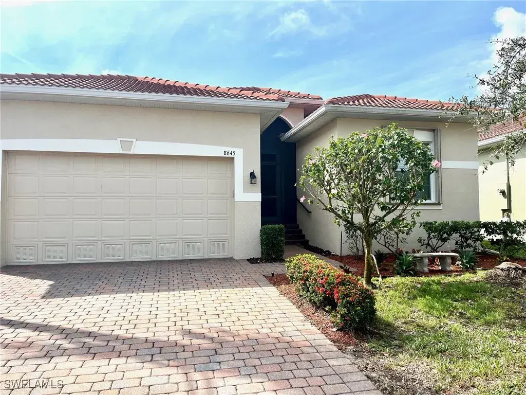 Picture of 8645 Banyan Bay Blvd, Fort Myers, FL 33908