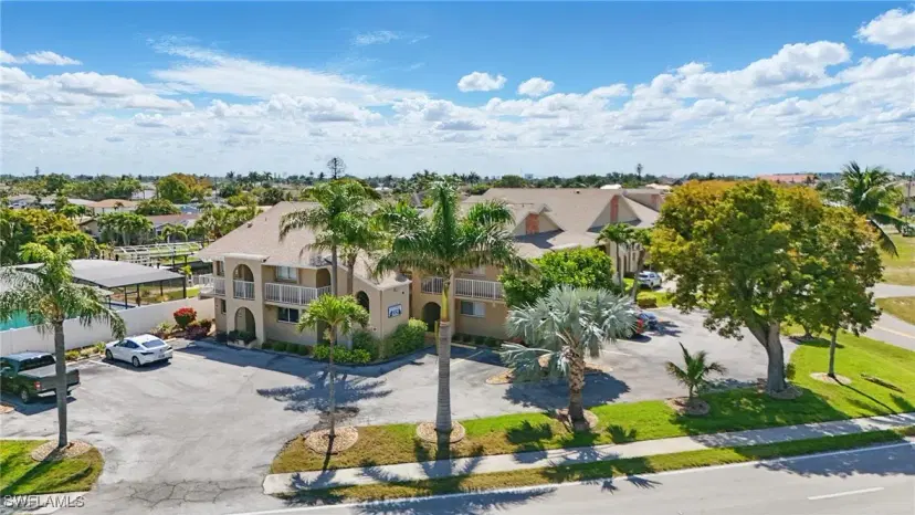 Picture of 4321 Country Club Blvd 102, Cape Coral FL 33904