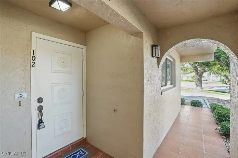Picture of 4321 Country Club Blvd 102, Cape Coral FL 33904