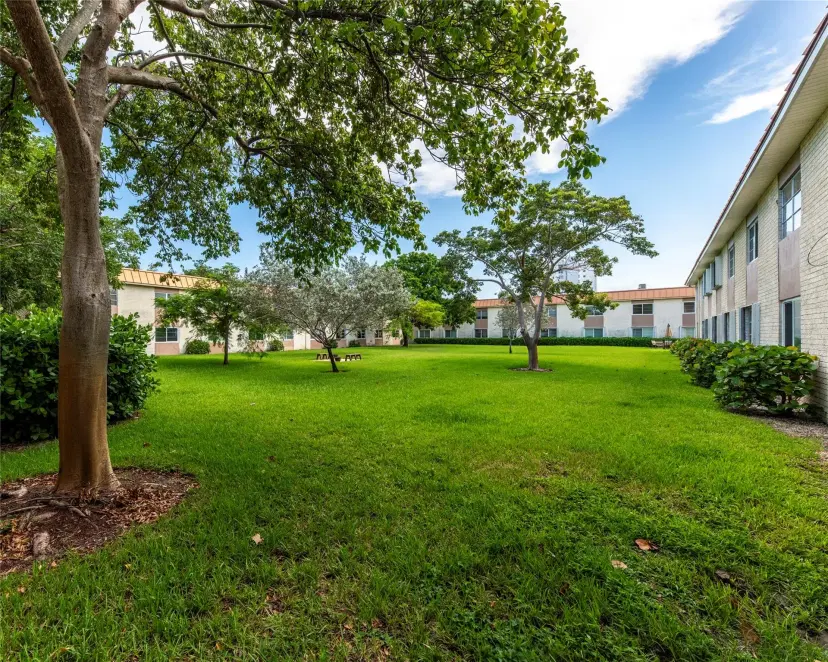 Picture of 1950 N Andrews Ave 210D, Wilton Manors FL 33311