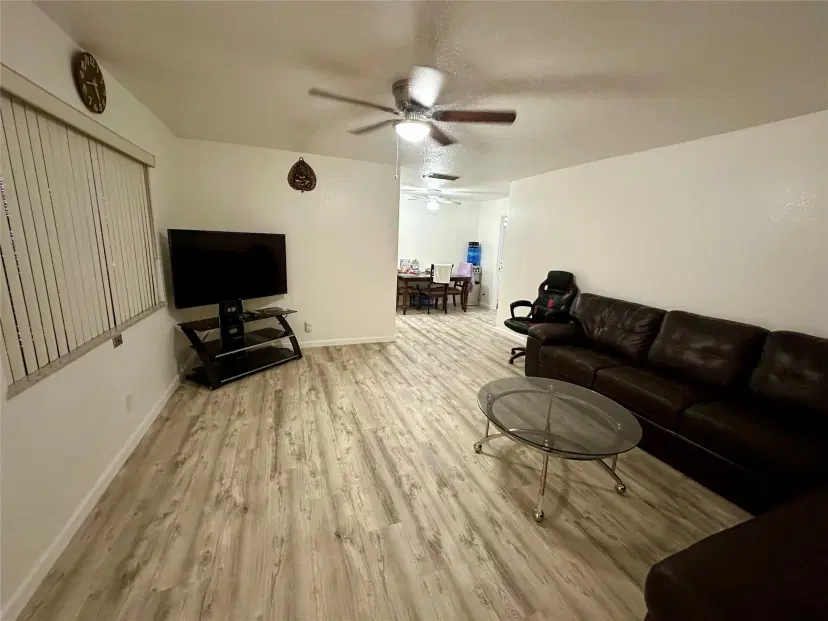 Picture of 348 S Federal Hwy 6, Dania Beach FL 33004