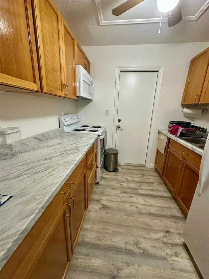 Picture of 348 S Federal Hwy 6, Dania Beach FL 33004