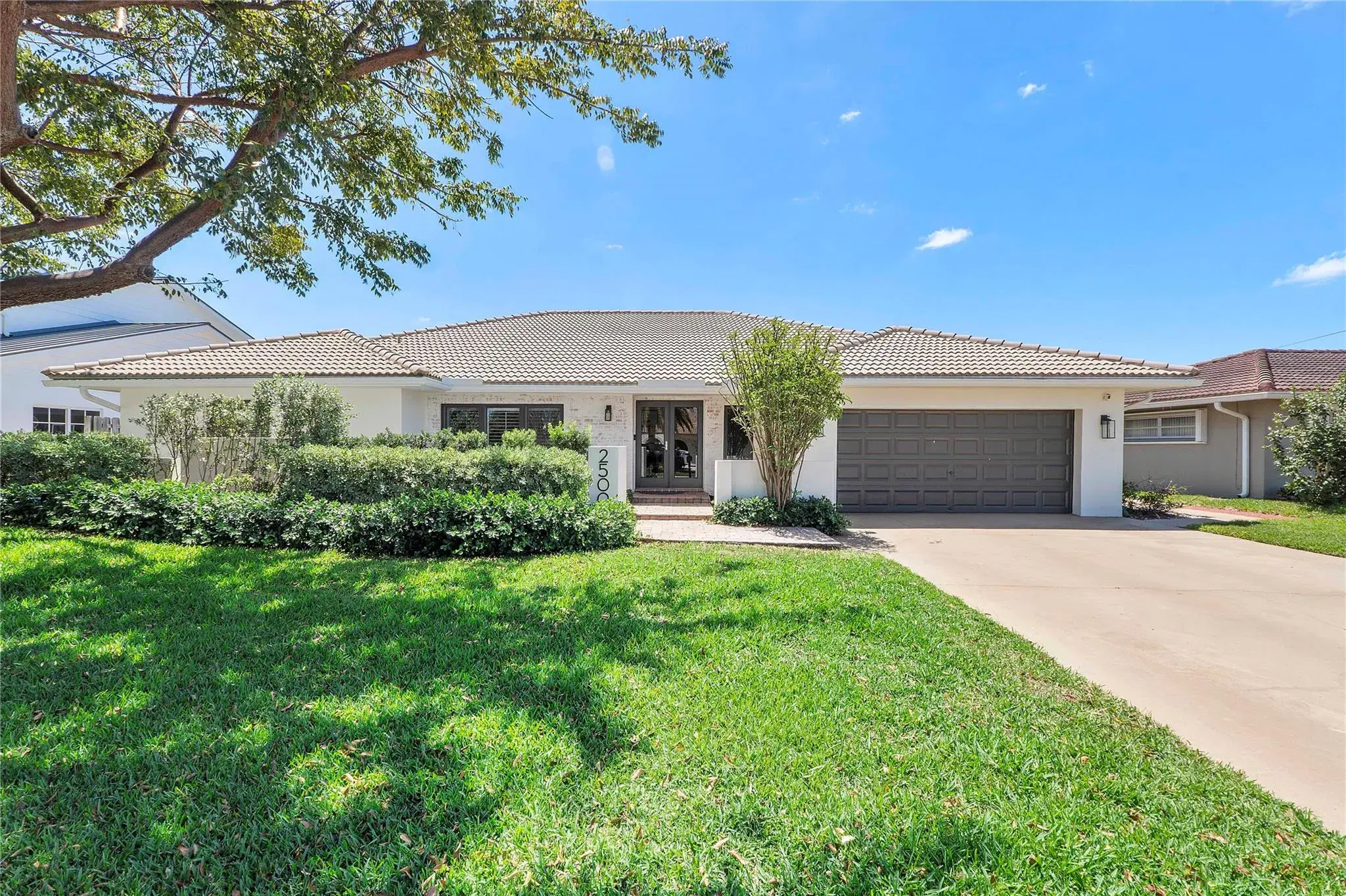 Picture of 2500 NE 46Th St, Lighthouse Point, FL 33064