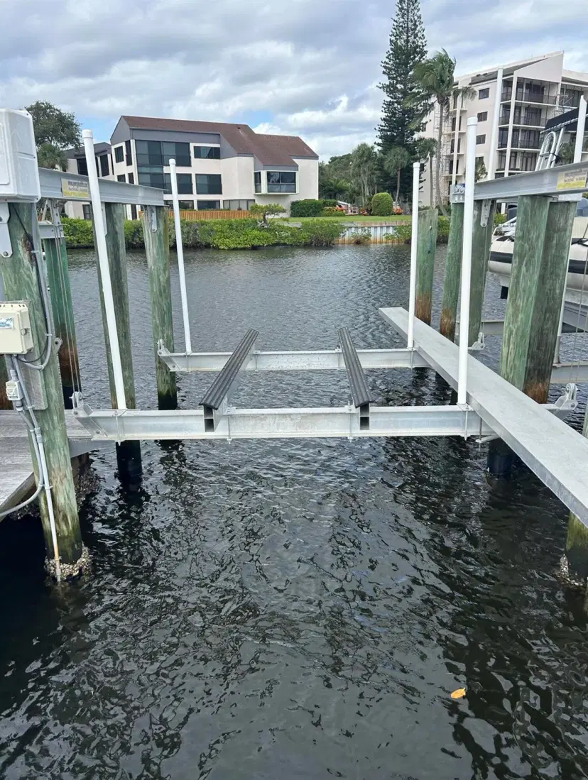 Picture of 11370 Twelve Oaks Way 117, North Palm Beach FL 33408