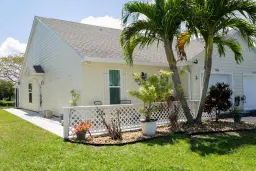 Picture of 2524 SE Tropical East Circle E, Port St Lucie, FL 34952