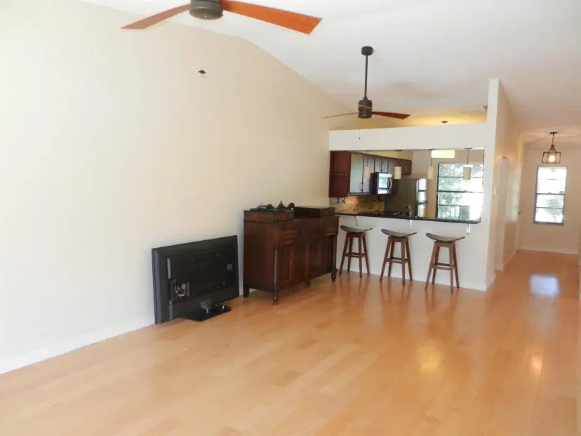 Picture of 701 Sabal Ridge Circle E, Palm Beach Gardens FL 33418