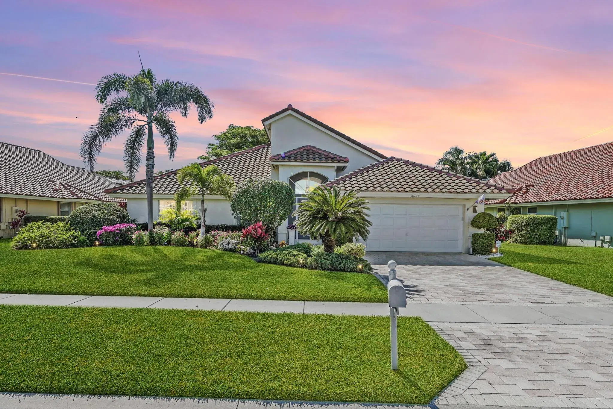 Picture of 6007 Golf Villas Drive, Boynton Beach, FL 33437