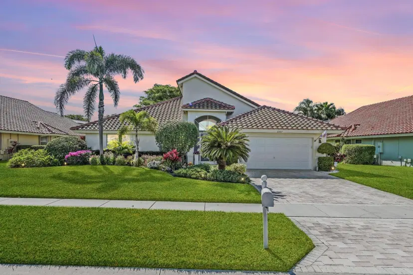 Picture of 6007 Golf Villas Drive, Boynton Beach FL 33437