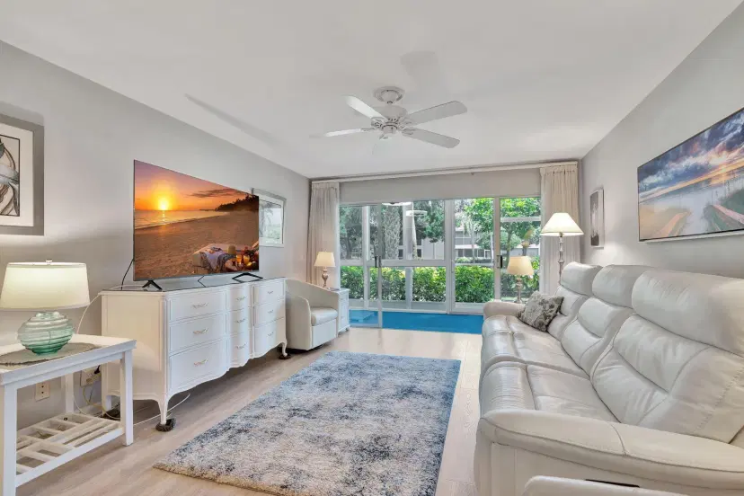 Picture of 4 Garden Street 107N, Tequesta FL 33469