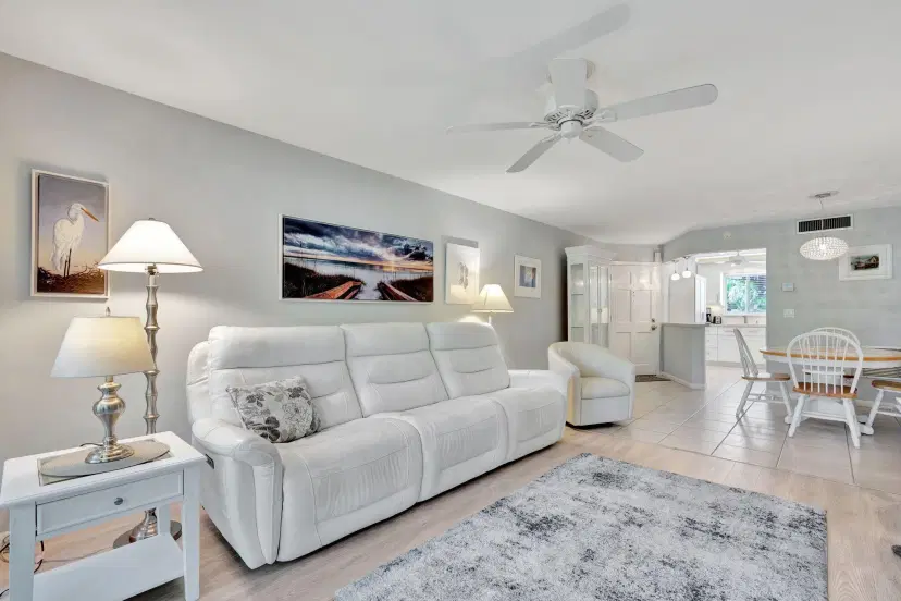 Picture of 4 Garden Street 107N, Tequesta FL 33469