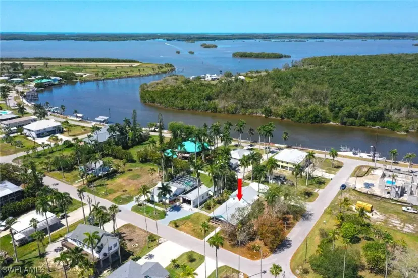 Picture of 202 Allen Ave, Everglades City FL 34139