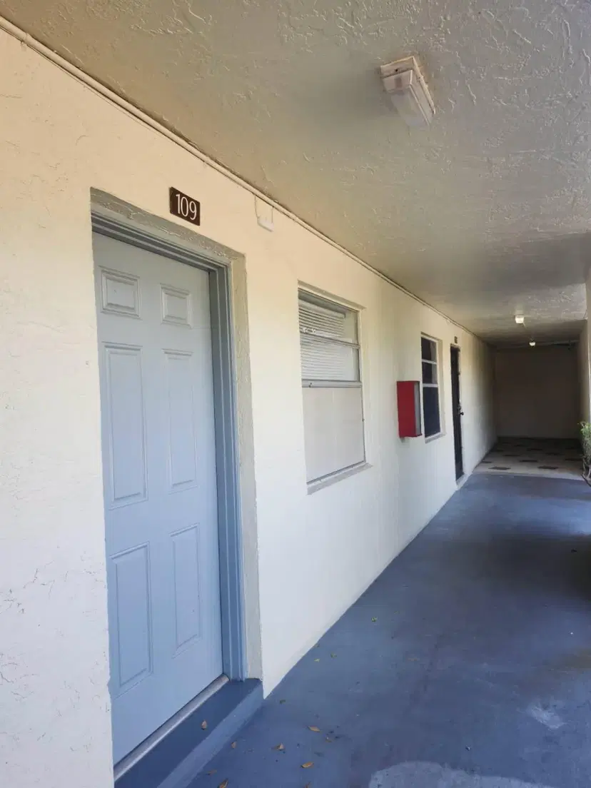 Picture of 3070 NW 48Th Terrace 109, Lauderdale Lakes FL 33313