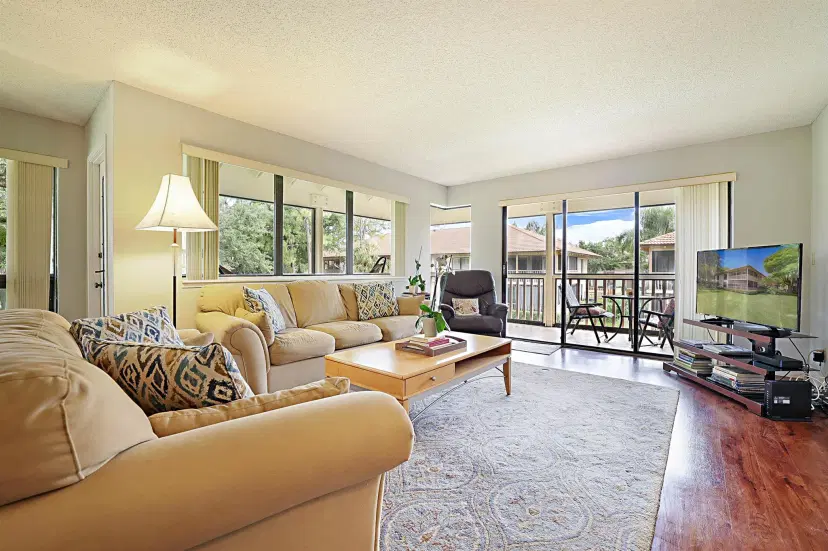 Picture of 167 Brackenwood Road, Palm Beach Gardens FL 33418