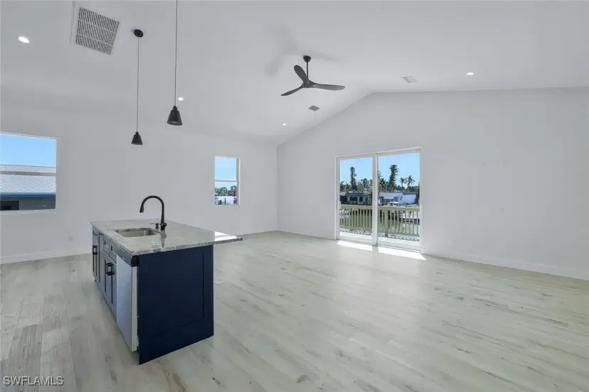 Picture of 237 Harbor Pl N, Goodland FL 34140