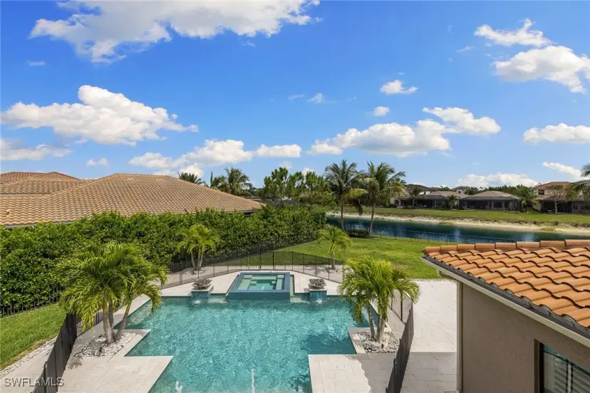 Picture of 4340 Avalon Ct, Naples FL 34119