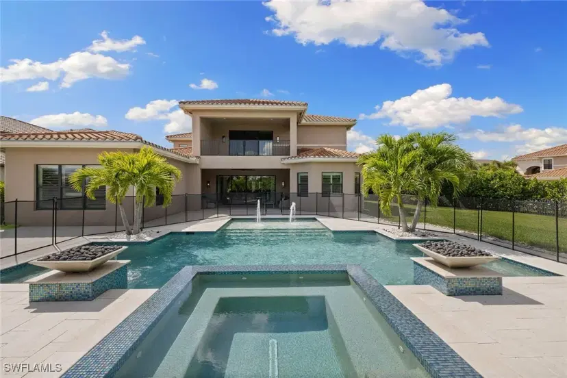 Picture of 4340 Avalon Ct, Naples FL 34119