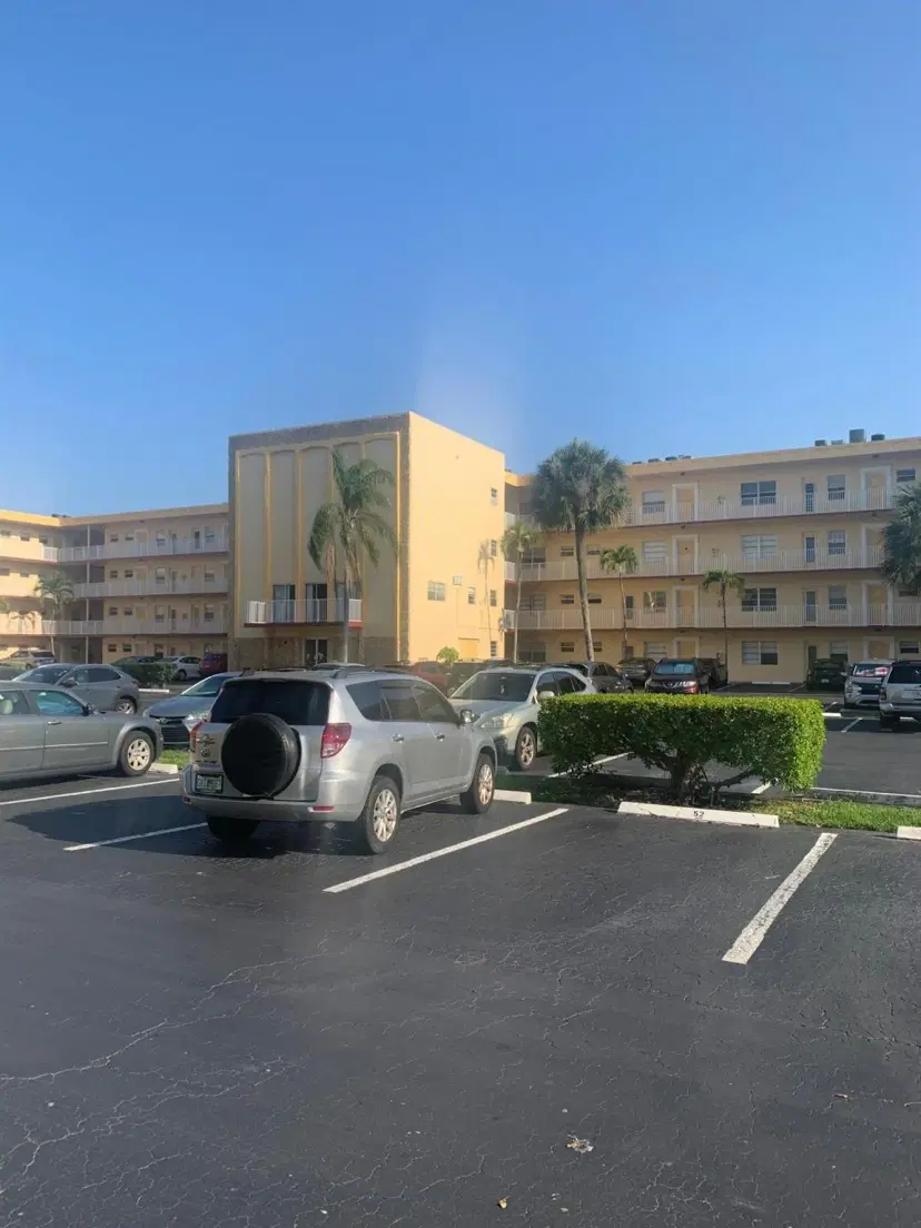 Picture of 3990 NW 42Nd Ave 311, Lauderdale Lakes FL 33319
