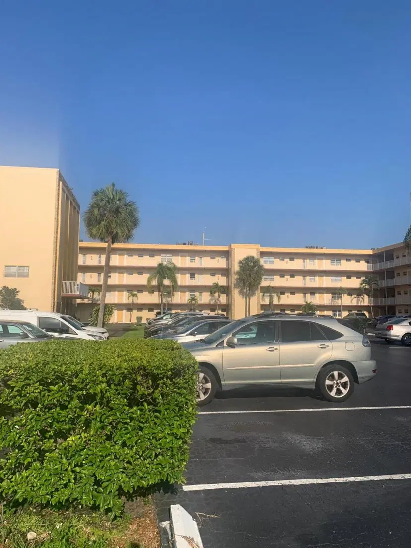 Picture of 3990 NW 42Nd Ave 311, Lauderdale Lakes FL 33319