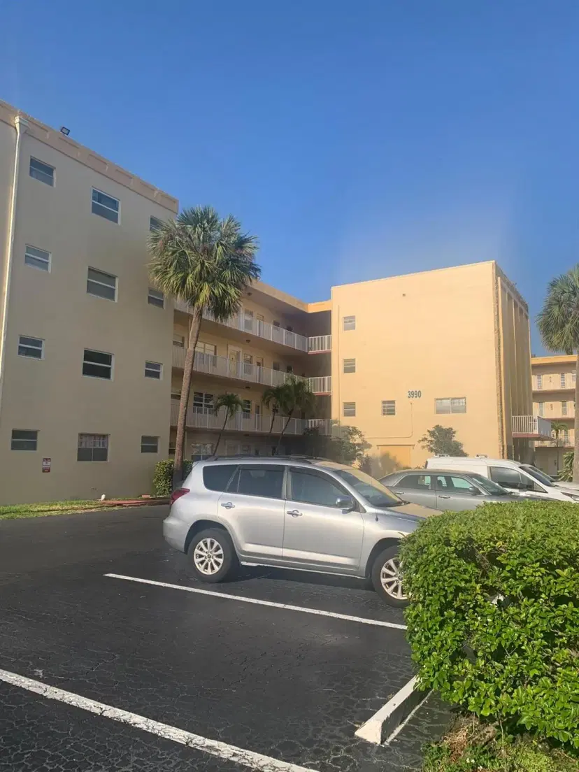 Picture of 3990 NW 42Nd Ave 311, Lauderdale Lakes FL 33319