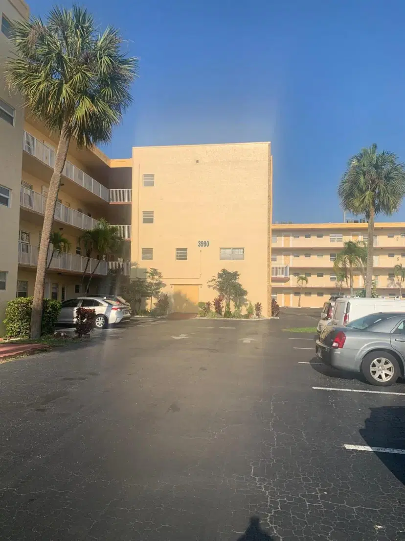 Picture of 3990 NW 42Nd Ave 311, Lauderdale Lakes FL 33319