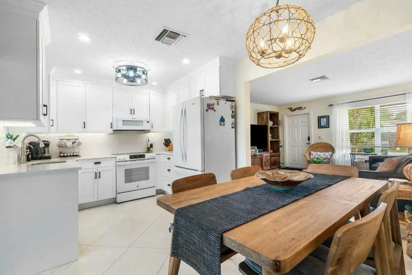 Picture of 121 Deerfield Drive, Jupiter FL 33458