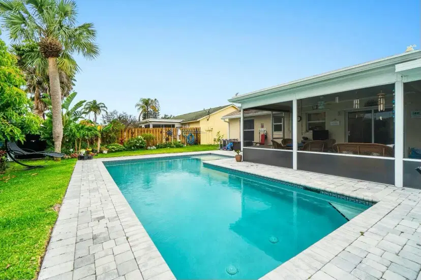 Picture of 121 Deerfield Drive, Jupiter FL 33458
