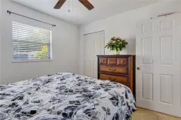 Picture of 894 Poinsettia Dr, North Fort Myers, FL 33903