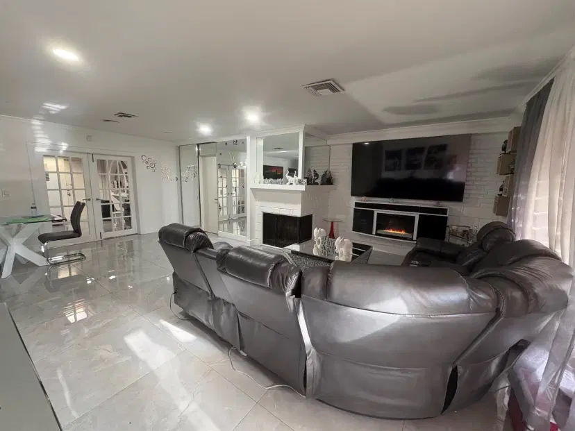 Picture of 350 53Rd Drive N