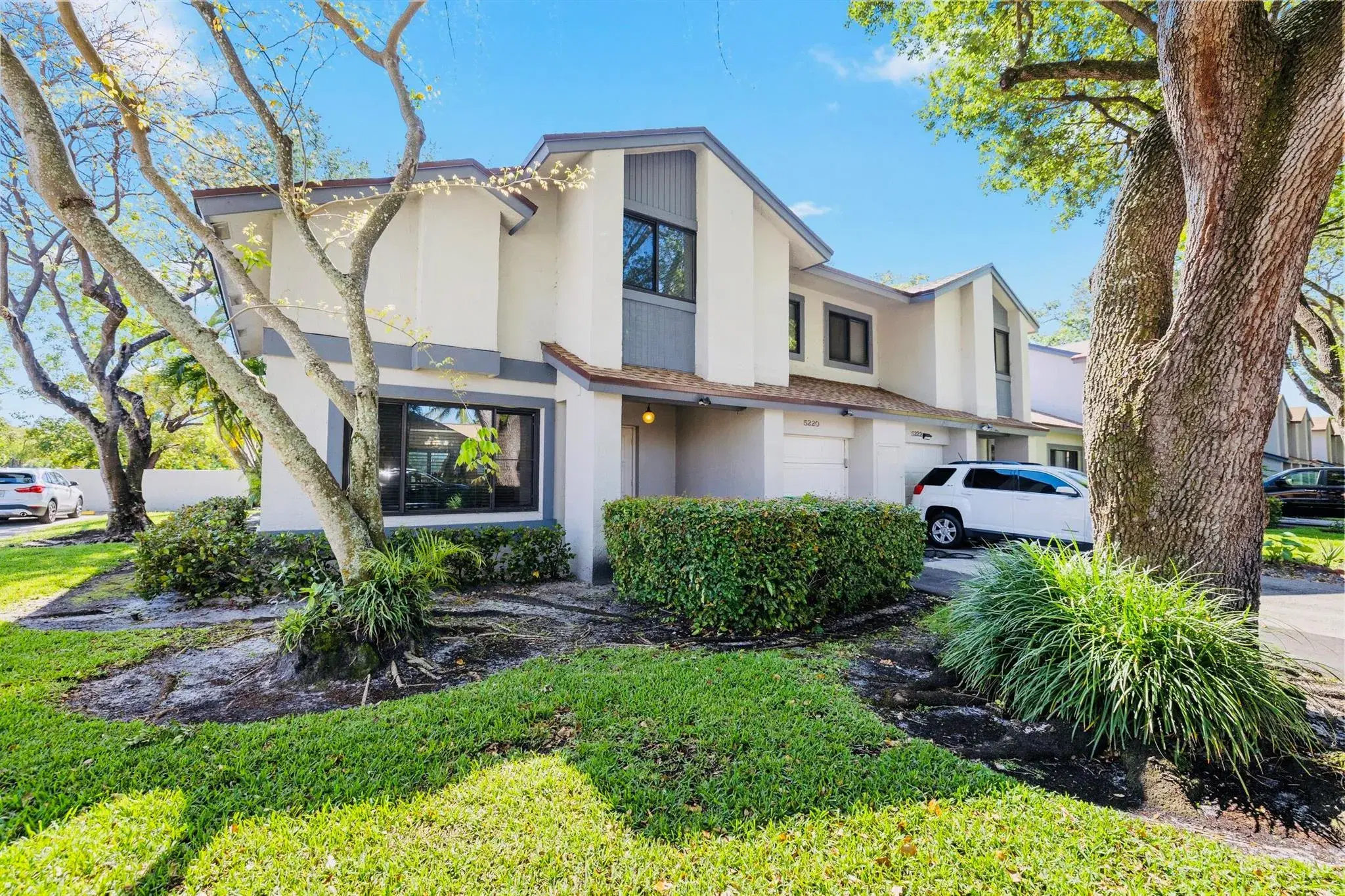 Picture of 5220 Gate Lake Road 5220, Tamarac, FL 33319