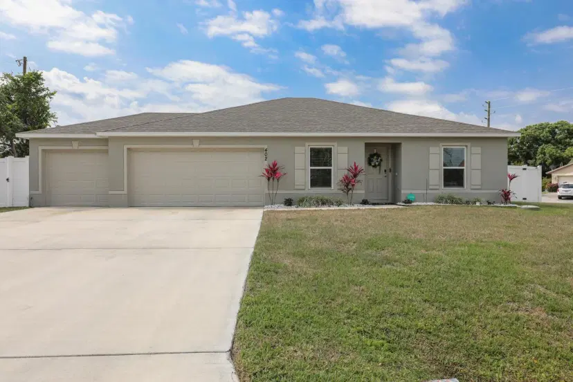 Picture of 402 SE Doat Street, Port St Lucie FL 34983