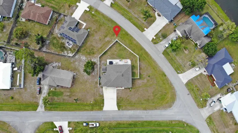 Picture of 402 SE Doat Street, Port St Lucie FL 34983
