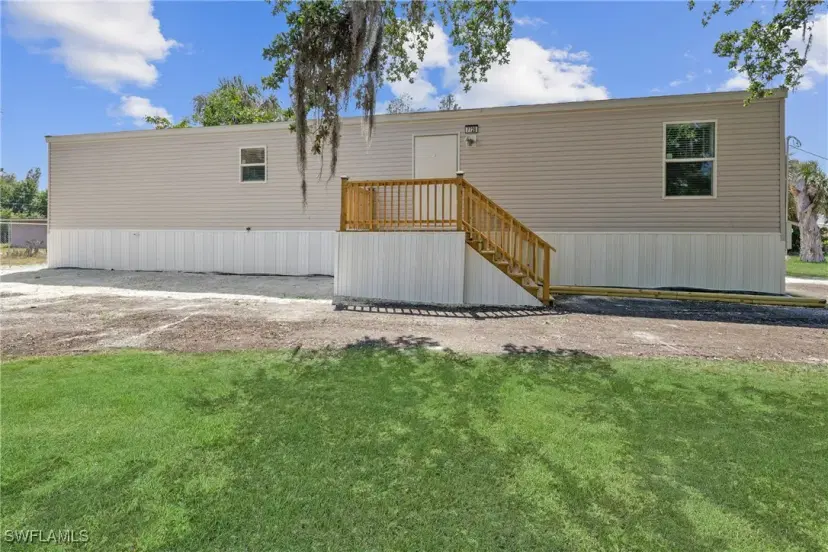 Picture of 7728 Breeze Dr, North Fort Myers FL 33917