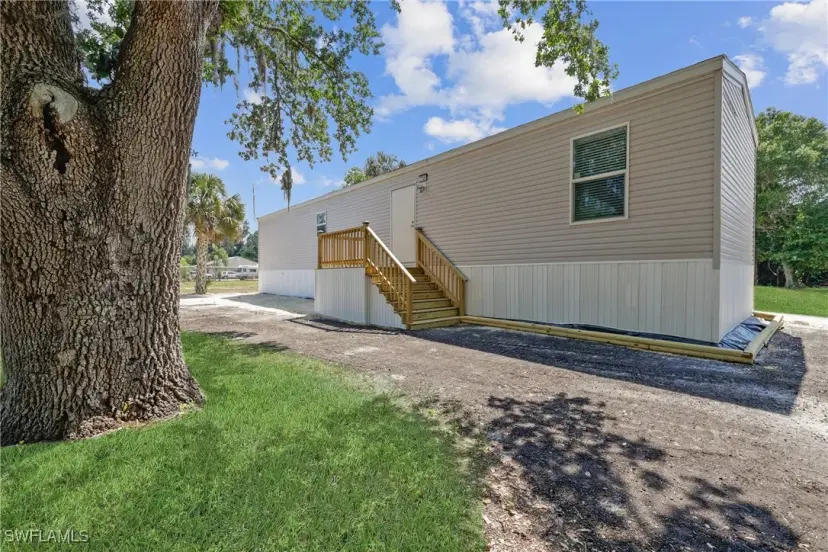 Picture of 7728 Breeze Dr, North Fort Myers FL 33917