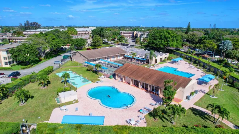 Picture of 702 Lori Drive Apt 194, Palm Springs FL 33461