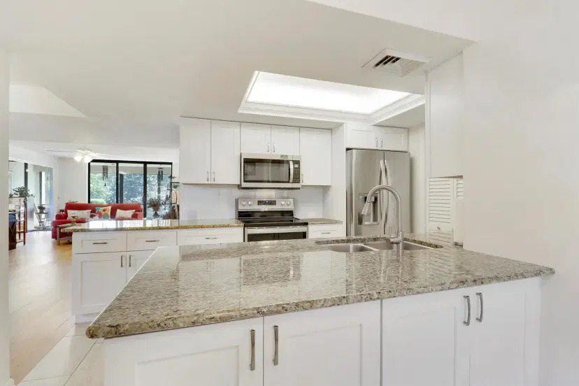 Picture of 5250 Woodland Lakes Drive 131, Palm Beach Gardens FL 33418