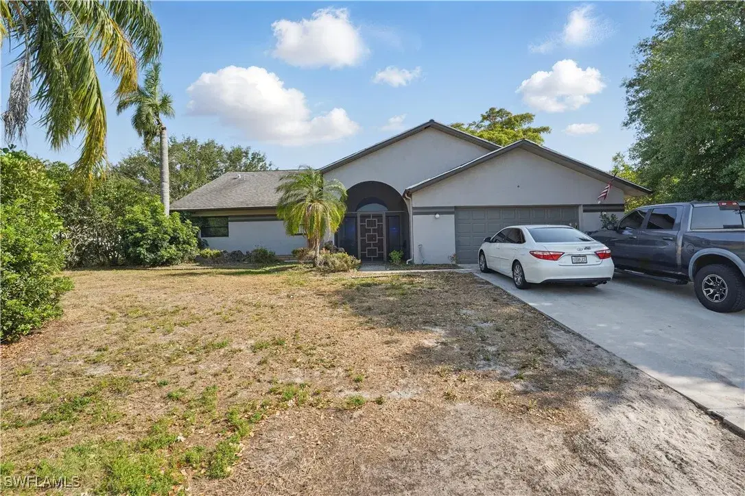 Picture of 910 SE 19Th Ln, Cape Coral, FL 33990