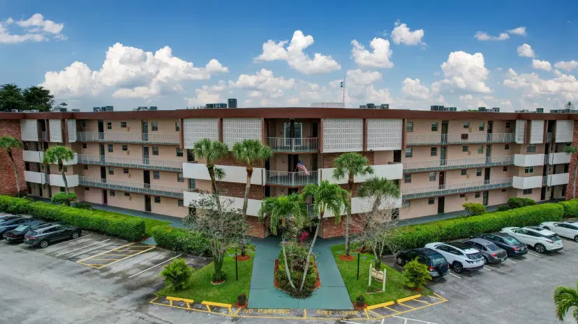 Picture of 2800 NW 47Th Terrace 203B, Lauderdale Lakes FL 33313