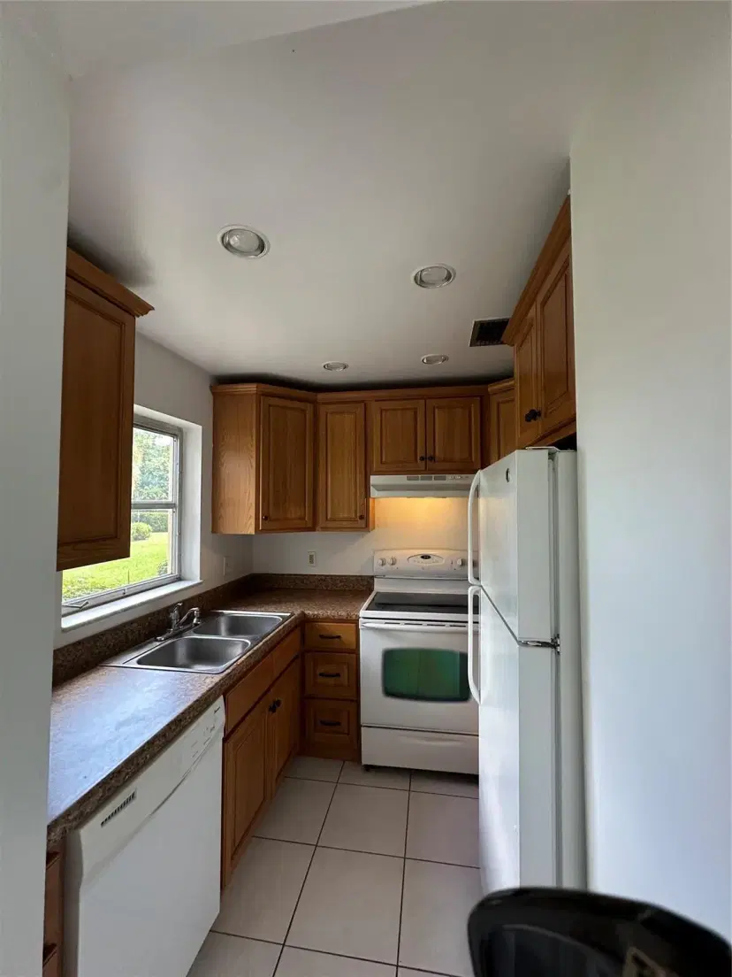 Picture of 4100 Crystal Lake Dr 109, Deerfield Beach FL 33064
