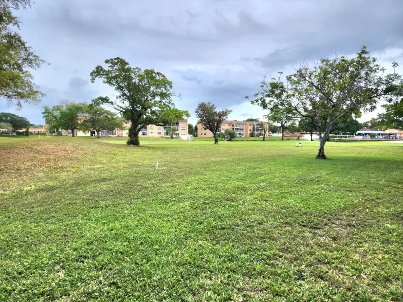Picture of 9521 Sunrise Lakes Blvd 103, Sunrise FL 33322