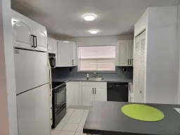 Picture of 9521 Sunrise Lakes Blvd 103, Sunrise, FL 33322