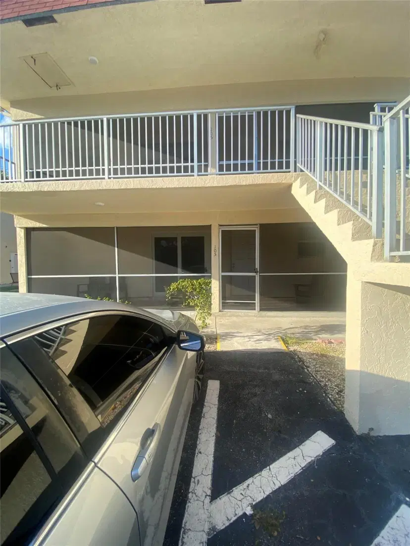 Picture of 5377 SW 40Th Ave 105, Fort Lauderdale FL 33314